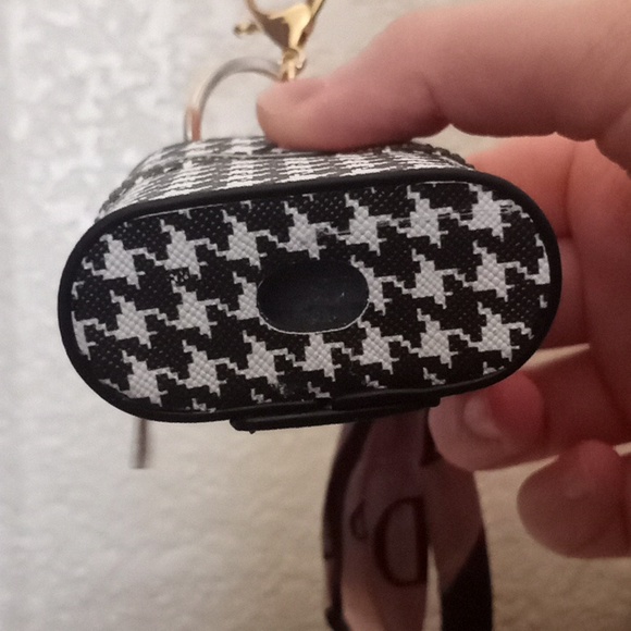 Houndstooth print Mini Keychain Bag with small Scarf Decor - Picture 3 of 4